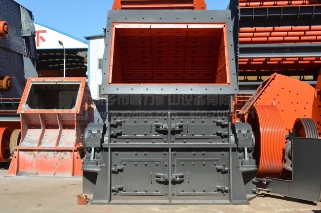 錘式破碎機(jī) 助推礦山與建筑設(shè)備升級的核心動(dòng)力